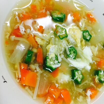 野菜たっぷりの中華スープ